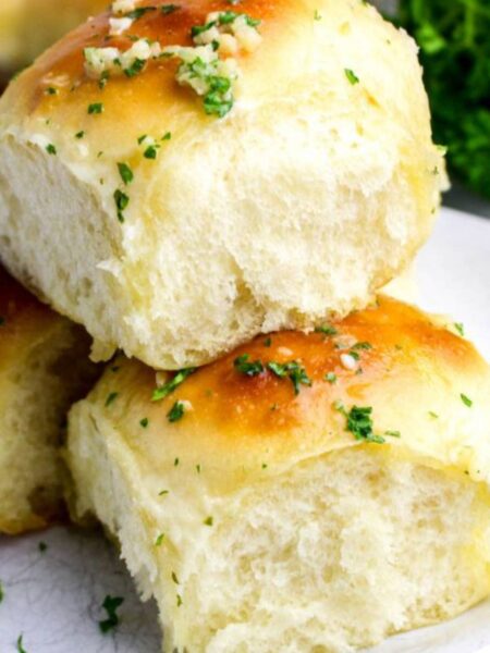 Garlic Butter Dinner Rolls Recipe